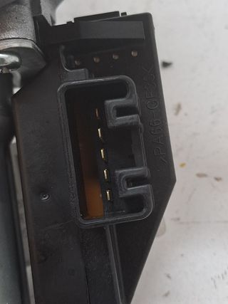 MOTOR LIMPIA TRASERO TOYOTA YARIS 585567