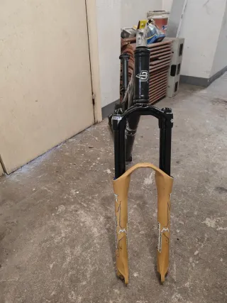 Cuadro Brave Machine 33 + Horquilla Marzocchi