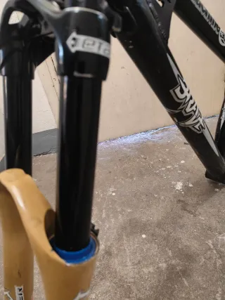 Cuadro Brave Machine 33 + Horquilla Marzocchi