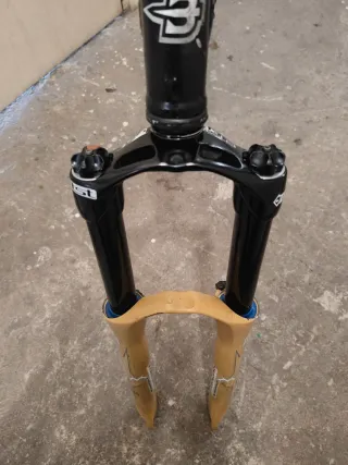 Cuadro Brave Machine 33 + Horquilla Marzocchi