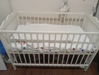 Cuna bebé+colchón excelente estado+sabana+chichone