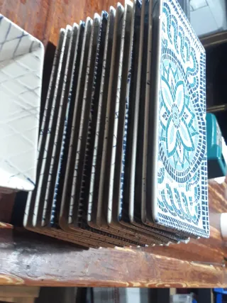 Juego de platos y cuencos de cerámica