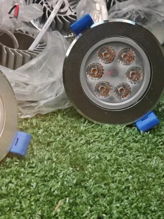 20 Ojos de Buey de 8Cm LED 3W Regulable