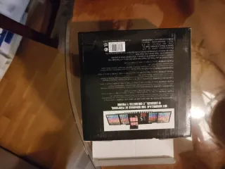 Estuche de sombras de ojos The Beauty Box