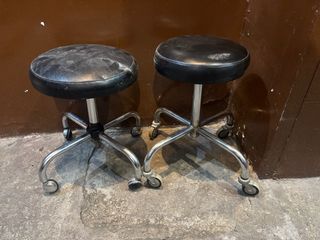 2 Taburetes Regulables con Ruedas