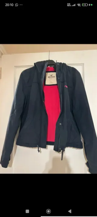 Chaqueta Hollister Talla L Negra y Rosa