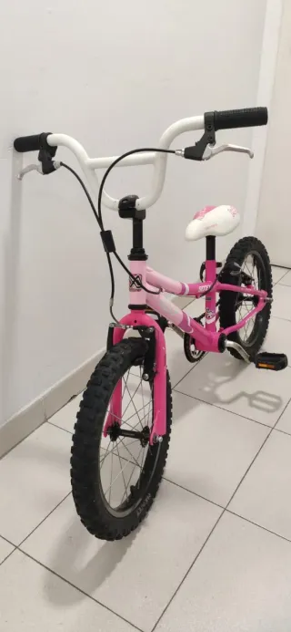 Bici 16" Monty rosa – perfecta para aprender.