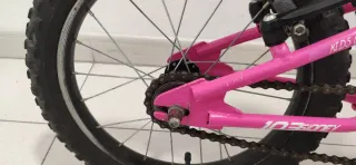 Bici 16" Monty rosa – perfecta para aprender.