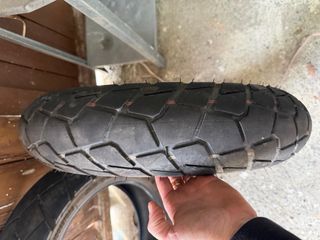 Pareja neumaticos estreno  honda xadv 750