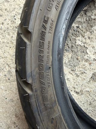 Pareja neumaticos estreno  honda xadv 750