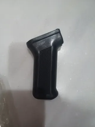 Empuñadura AK Negra Airsoft