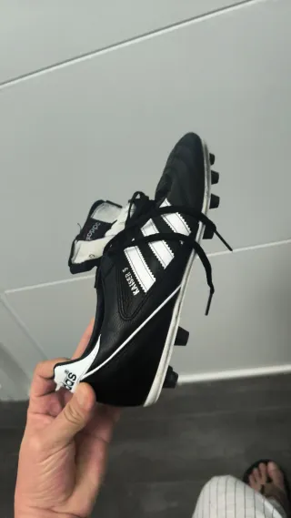 Zapatos de fútbol Adidas Kaiser 5