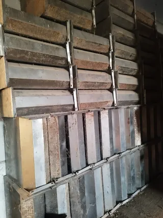 Comederos metálicos para animales