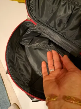 Beautycase semirigido rosso nuovo