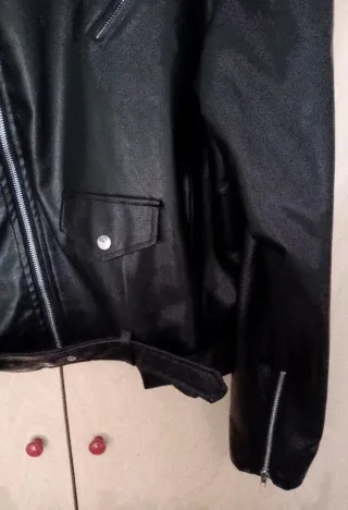 Chaqueta Rocker/Motera Estilo Cuero Negra