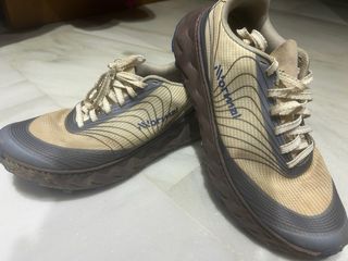 Zapatillas Trail NNORMAL TOMIR 2
