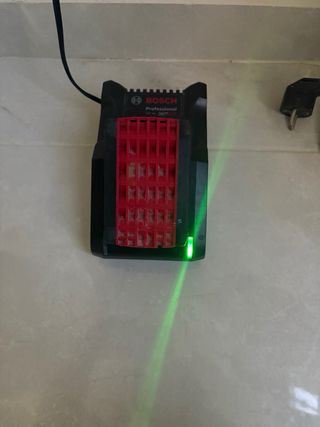 Cargador y Batería Bosch Professional