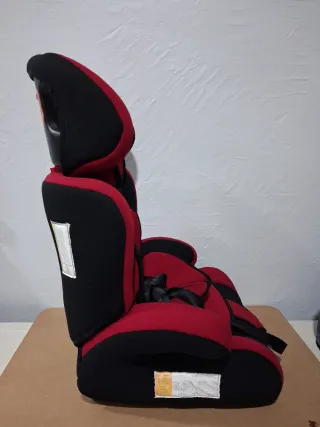 Silla de coche TecTake roja y negra