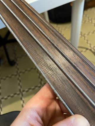 Bajo Fretless Cort B4FL