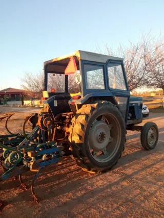 Tractor Ebro 460