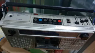 Radio Cassette Sanyo M9902F Plata/Negro