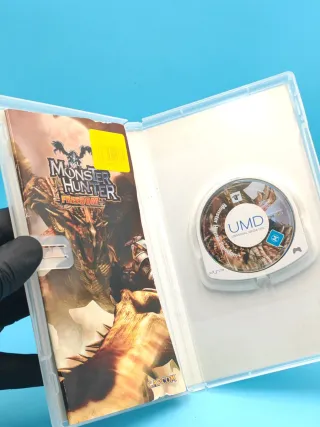 Monster Hunter Freedom PSP Capcom