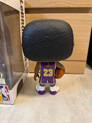 Funko Pop Lebron James Lakers 98
