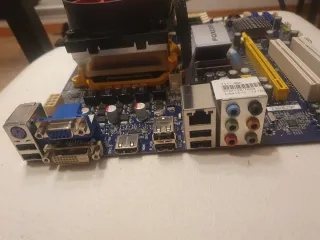 Placa base Foxconn + AMD Athlon X2 250 + 4GB RAM