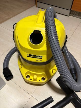 Aspirador Karcher WD 2.200