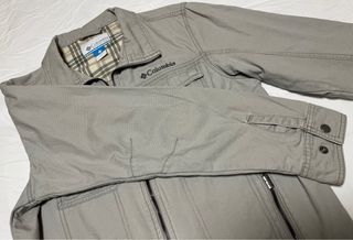 Chaqueta Columbia Talla M Gris claro