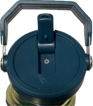 Termo azul con tapa y pajita