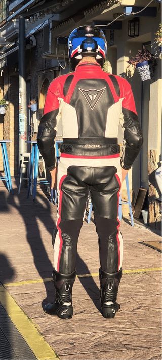 Mono Dainese Talla 54