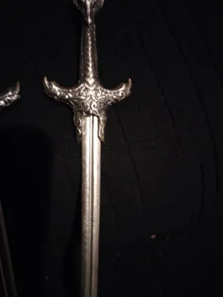 Dos espadas decorativas