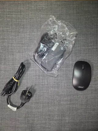 Notebook Lenovo 15 Nuovo Sigillato W11 + Mouse