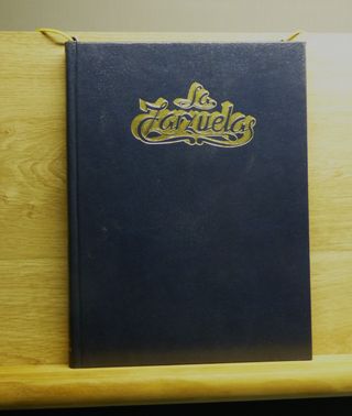 Colección 100 Zarzuelas en Cassette y 4 libros