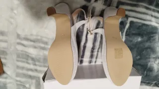 Zapatos de tacón plateados talla 38