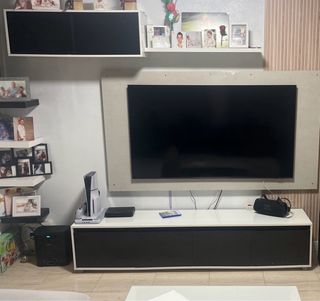 Mueble TV Negro y Blanco