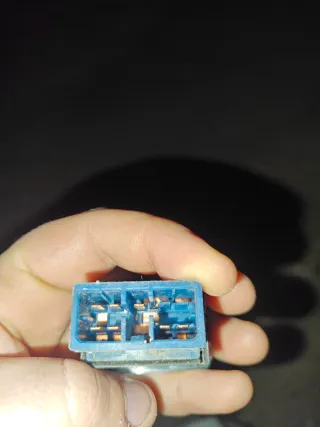 Motor y botón intermitente Mitsubishi pajero