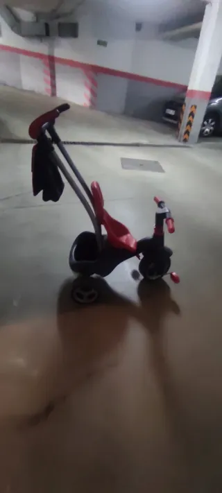 Triciclo Bebe Rojo y Negro