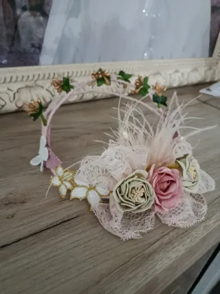 Corona de comunión flores y encaje