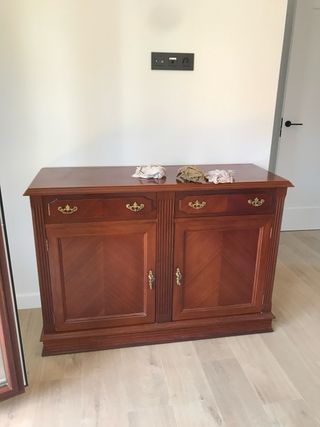 Mueble de madera blanco