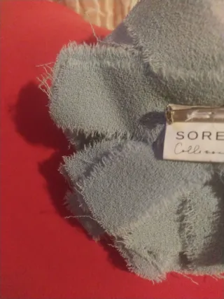 Spilla fiore tessuto blu