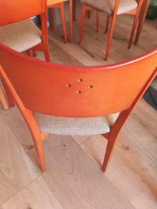 Mesa cristal y 6 sillas madera , regalo mueble .