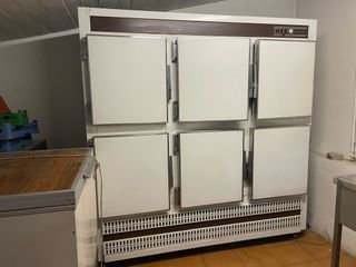 Nevera industrial 6 puertas Tecnicontrol