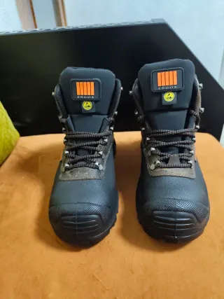 Botas Ergos Talla 39 Nuevas