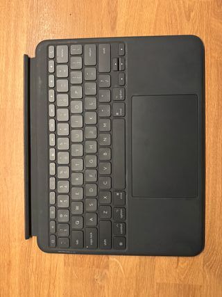 Teclado Logitech Combo Touch iPad Pro 13