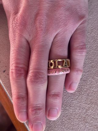 Anillo Bimba y Lola logo dorado y rosa