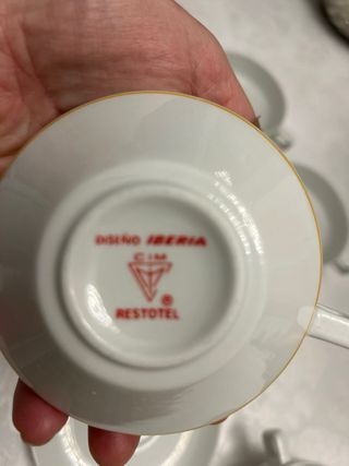 Juego de 6 tazas y platos de porcelana