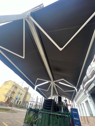 Toldo modular de bar 4 módulos