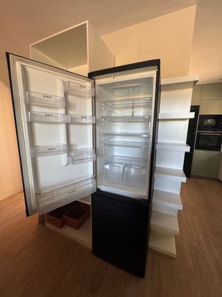 Frigorífico Indesit Negro Mate 180x60